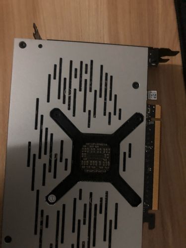 出个radeon vii,原厂